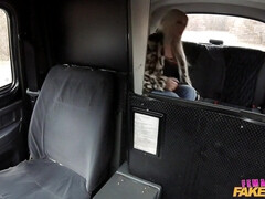 Amateur, Culo grande, Morena, Tetona, Lesbiana, Tetas naturales, Al aire libre, Tatuaje