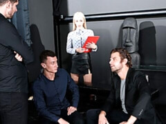 Cul, Sucer une bite, En levrette, Double pénétration, Groupe, Branlette thaïlandaise, Orgie, Rasée