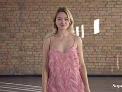 Amateur, Nana, Blonde