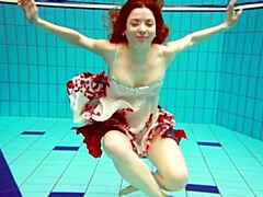 Underwater Show featuring tootsie's solo female sex