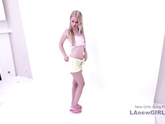 18 jahre, Blondine, Spermaladung, Handjob, Zierlich, Pov, Realität, Schwestern
