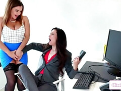 18 летние, Пальцем, Лесбиянка, Крошечные, Киски, Бритые