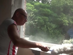 Bruinharig, Diep in de keel, Handbeurt, Zoenen, Likken, Masturbatie, Natuurlijke tieten, Buiten