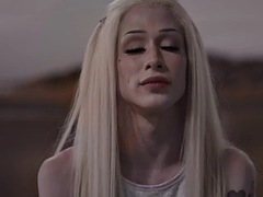 Anal, Blonde, Homosexuelle, Branlette thaïlandaise, Hard, Transsexuelle, Tatouage, Nénés