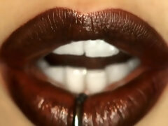 Sucer une bite, Brunette brune, Plantureuse, Gorge profonde, Gym, Mère que j'aimerais baiser, Chatte, Nénés