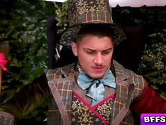 Culo grande, Verga grande, Morena, Penetracion con dedos, Grupo, Peludo, Pajear, Tatuaje