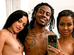 Arsch, Grosser arsch, Schwarz, Blasen, Frau frau mann, Interrassisch, Jungendliche (18+), Flotter dreier