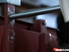 Chica, Tetas grandes, Coche, Rostro sentado, Francés, Gimnasio, Lesbiana, Nalgadas