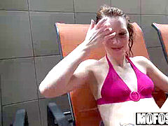 Любители, Европейки, Эксгибиционист, На природе, На публике, Киски, Бритые, Молоденькие