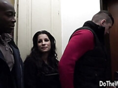 Amateur, Grosse bite, Noire, Sucer une bite, Brunette brune, En levrette, Adolescente, Nénés