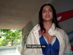 18 jaar, Pijpbeurt, Bruinharig, Sperma in gezicht, Natuurlijke tieten, Gezichtspunt, Spaans, Billekoek