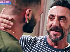 Anaal, Lieveling, Biseksueel, Pijpbeurt, Schattig, Dubbele penetratie, Slet, Trio