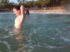 Amateur, Plage, Bikini, Petite amie, Nue, De plein air, Petite femme, Pov