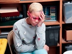 お尻, 黒人, フェラチオ, 捕まる, バック, 手コキする, ハードコア, 異人種間