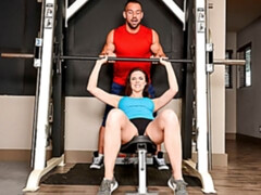 Tetas grandes, Mamada, Gimnasio, Peludo, Lamidas, Coño, Deporte, Adolescente
