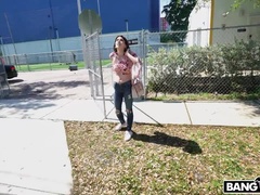 Amateur, Sucer une bite, Brunette brune, Éjaculer dans la bouche, Tir de sperme, Hard, Chevaucher, Avaler