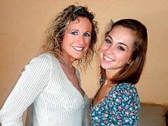 Блондинки, Минет, Семяизвержение, Две девушки, Большие дырки, Поцелуи, Лизание, Молоденькие