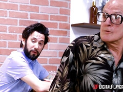 Arschlecken, Bad, Grosse titten, Aufs gesicht abspritzen, Handjob, Piercing, Muschi, Tittenfick