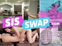 Gros seins, Gorge profonde, Gode, En levrette, Mère que j'aimerais baiser, Orgasme, Réalité, Nénés