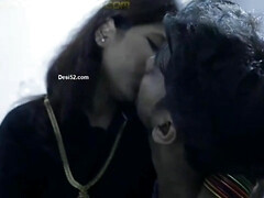 Aziatisch, Grote mammen, Beroemdheid, Huisgemaakt, Indisch, Moeder, Natuurlijke tieten, Tieten likken