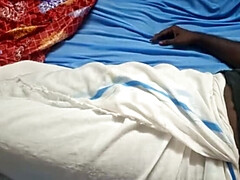 Sucer une bite, Branlette thaïlandaise, Hard, Fait maison, Indienne, Embrassement, Infirmière, Softcore