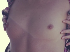 ビキニ, 茶髪の, 指いじり, キス, レズビアン, 乳首, ふっくら乳首, オマンコ