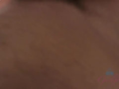 Sucer une bite, Éjaculation interne, Doigter, Branlette thaïlandaise, Lunettes, Poilue, Huilée, Orgasme