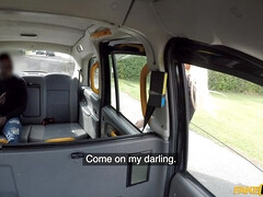 Erstaunlich, Grosse titten, Schwarz, Blasen, Verrückt, Handjob, Kurzes haar, Flotter dreier