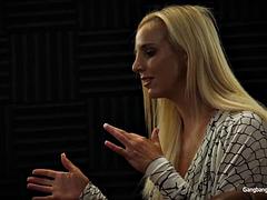 Блондинки, Кончили внутрь, Семяизвержение, Сперма на лице, Групповуха, Ласковые ручки, Секс без цензуры, Милф