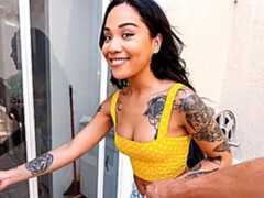 Cul, Noire, Sucer une bite, Brunette brune, En levrette, Branlette thaïlandaise, Rasée, Adolescente