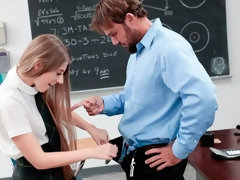 ブロンド, フェラチオ, バック, 女子高生, 剃毛, スカート, ストリッピング, ティーン