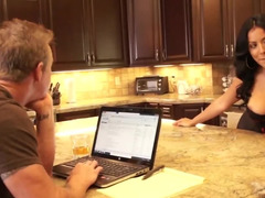 キッチン, スパンキング