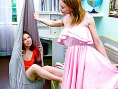 Blond, Jurk, Vingeren, Zoenen, Lesbisch, Masturbatie, Kut duiken, Russisch