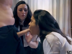 Braunhaarige, Hochschule, Frau frau mann, Hardcore, Latina, Schulmädchen, Flotter dreier, Titten