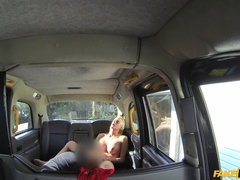 Amateur, Gros seins, Sucer une bite, Voiture, En levrette, Léchez, De plein air, Chatte