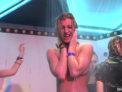 Groep, Leer, Lesbisch, Orgie, Feest, Satijn, Douche, Nat
