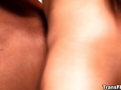 アナル, お尻, デカパイ, 茶髪の, 黒人, キス, 剃毛, シーメール