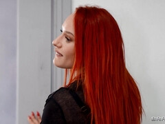 Nana, Gros seins, Plantureuse, Hard, Seins naturels, Bureau, Rousse roux, Nénés