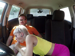 Amateur, Sucer une bite, Voiture, Allemand, Bureau, De plein air, Pov