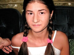 Enthousiasteling, Pijpbeurt, Hondjeshouding, Natuurlijke tieten, Geschoren, Mager, Tiener, Tieten likken