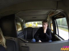 Enthousiasteling, Auto, Sperma in gezicht, Vrouw, Handbeurt, Buiten, Gezichtspunt, Kut duiken