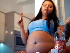 Amateur, Cul, Belle grosse femme bgf, Brunette brune, Plantureuse, Fétiche, Nourriture, Nénés
