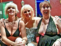 Britisch, Pummelig, Gruppe, Handjob, Hd, Reif, Muschi, Rasiert