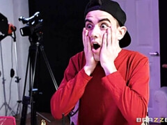 69, イく瞬間, バック, 顔射, ピアス, ポルノスター, スカート, ストッキング