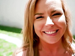 Gros cul, Grosse bite, Sucer une bite, En levrette, Argent, De plein air, Adolescente, Nénés