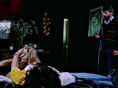 Поза 69, Большой член, Блондинки, Брюнетки, Семяизвержение, Волосатые, Соло, Сиськи