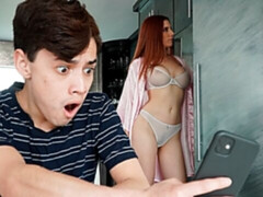 デカパイ, フェラチオ, 手コキする, キッチン, なめる, 淫乱熟女, オマンコ, 赤毛