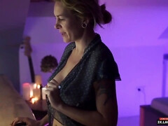 Blondine, Vollbusig, Handjob, Selbstgemacht, Reif, Mutti, Solo, Titten