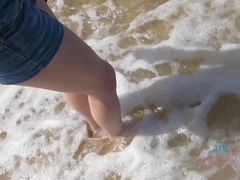 Leie, Strand, Bikini, Fingern, Freundin, Masturbation, Piercing, Muschi