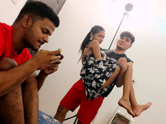 18, アジア人, ぽっちゃり, フェラチオ, 兄弟, インド人, 姉妹, 三人